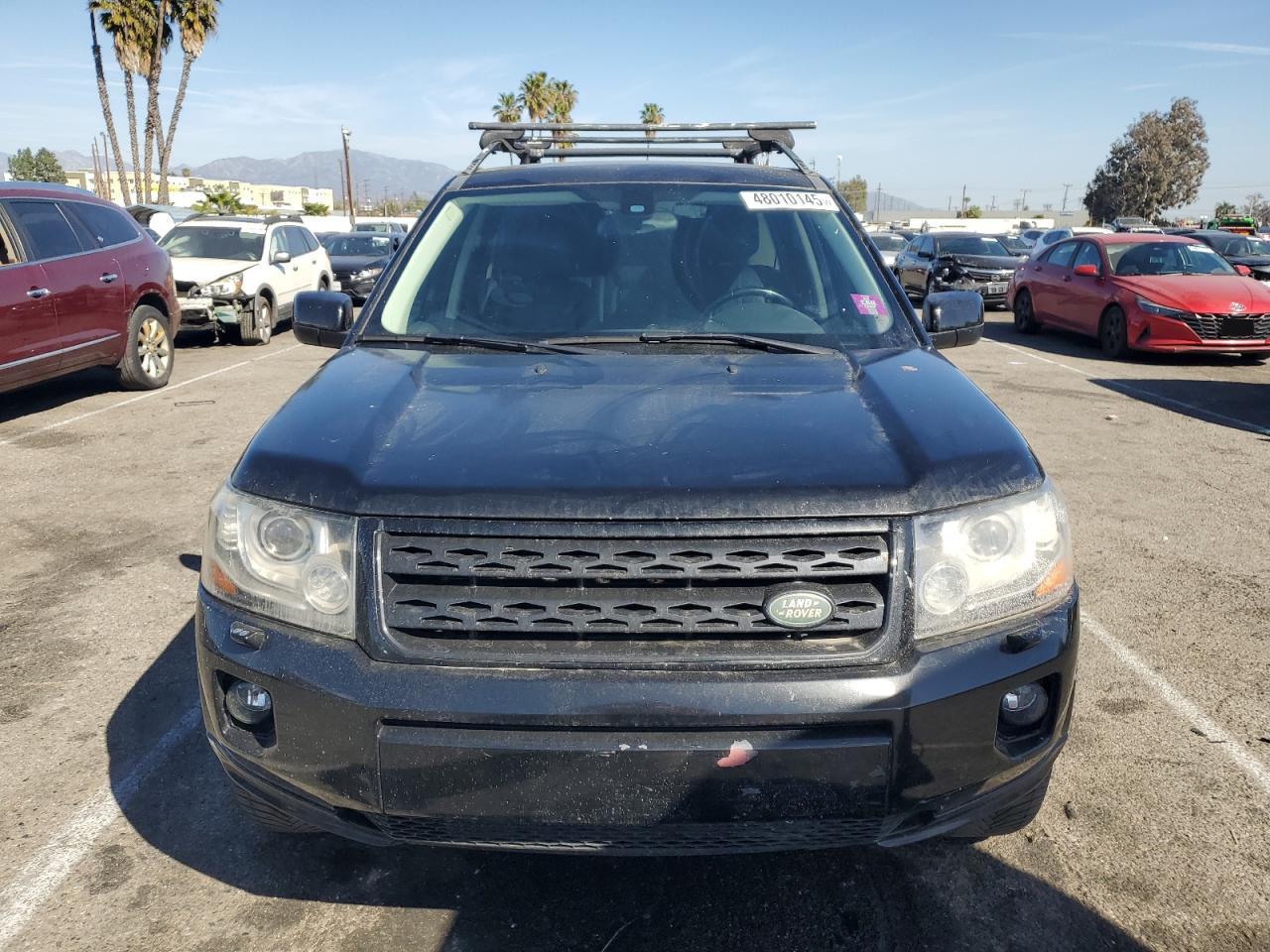 2014 Land Rover LR2 - Image 5