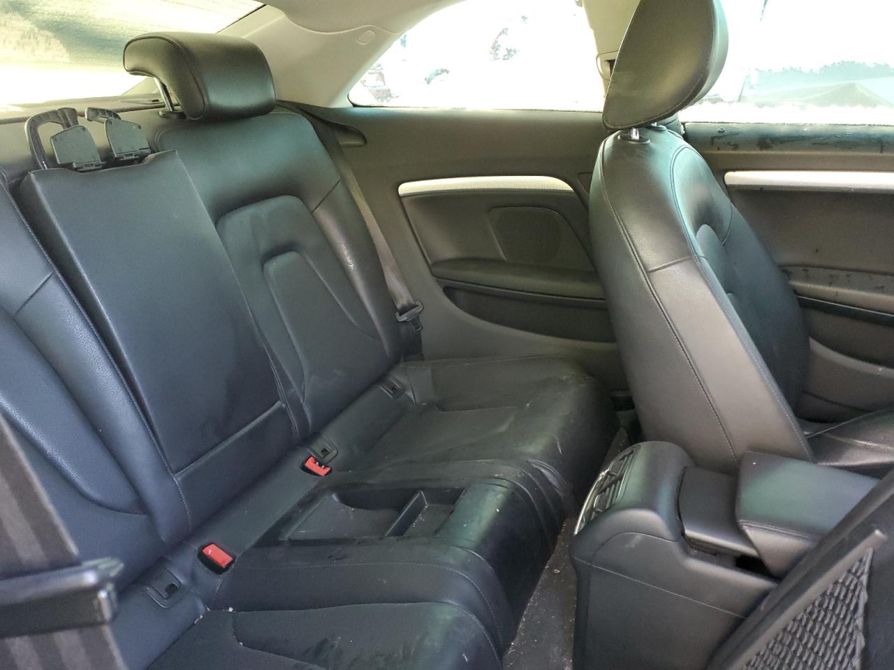 2010 Audi A5 Premium Plus VIN: WAULFAFR1AA045223 Lot: 48916105