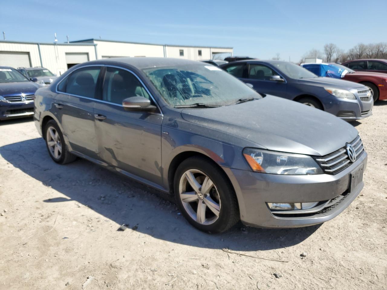 2015 Volkswagen Passat - Image 4