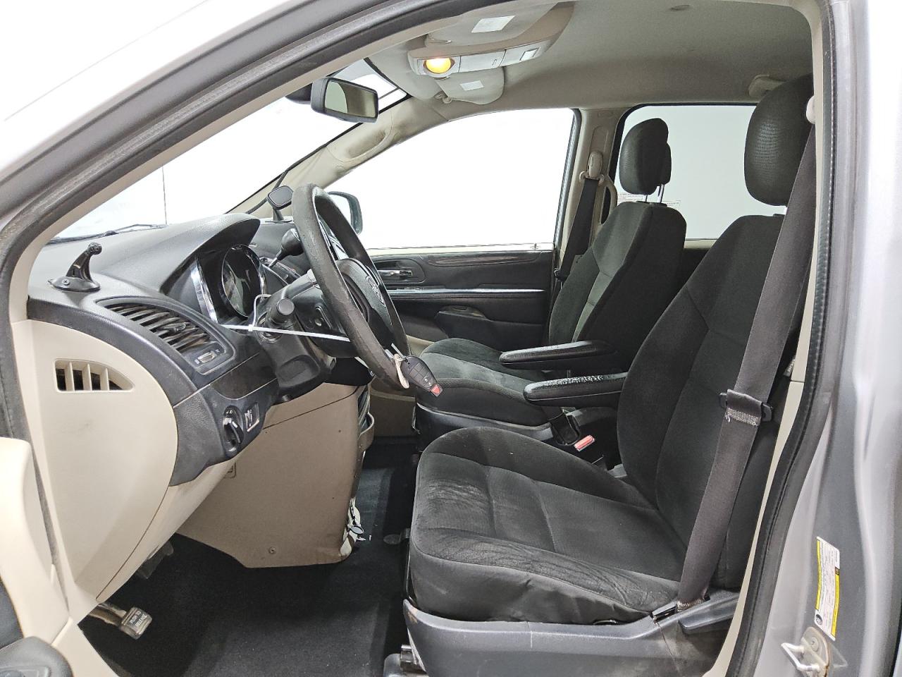 2019 Dodge Caravan - Image 7