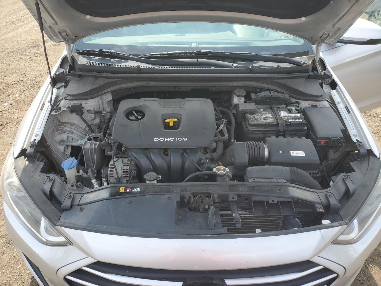 2017 Hyundai Elantra - Image 11