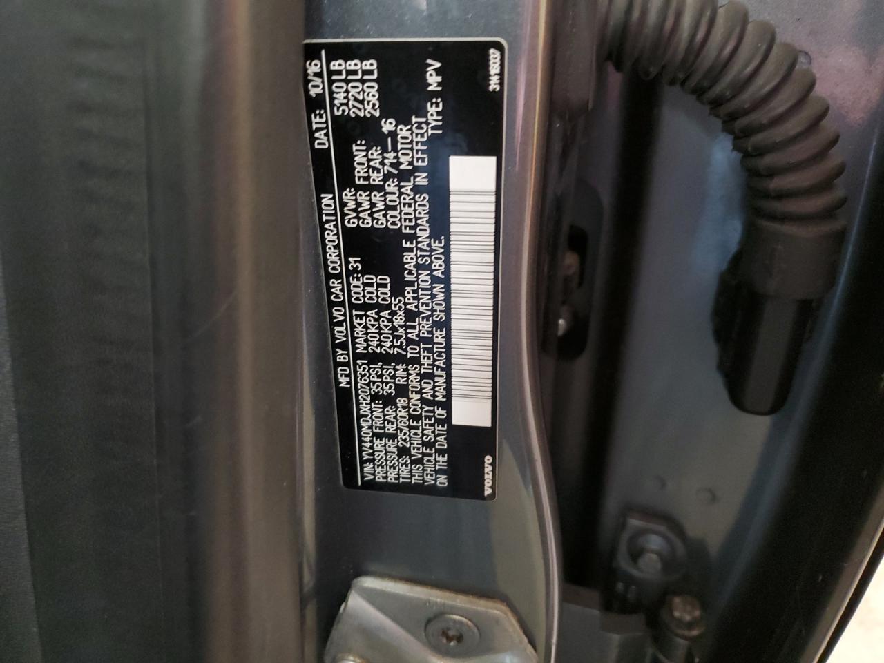 2017 Volvo XC60 - Image 12