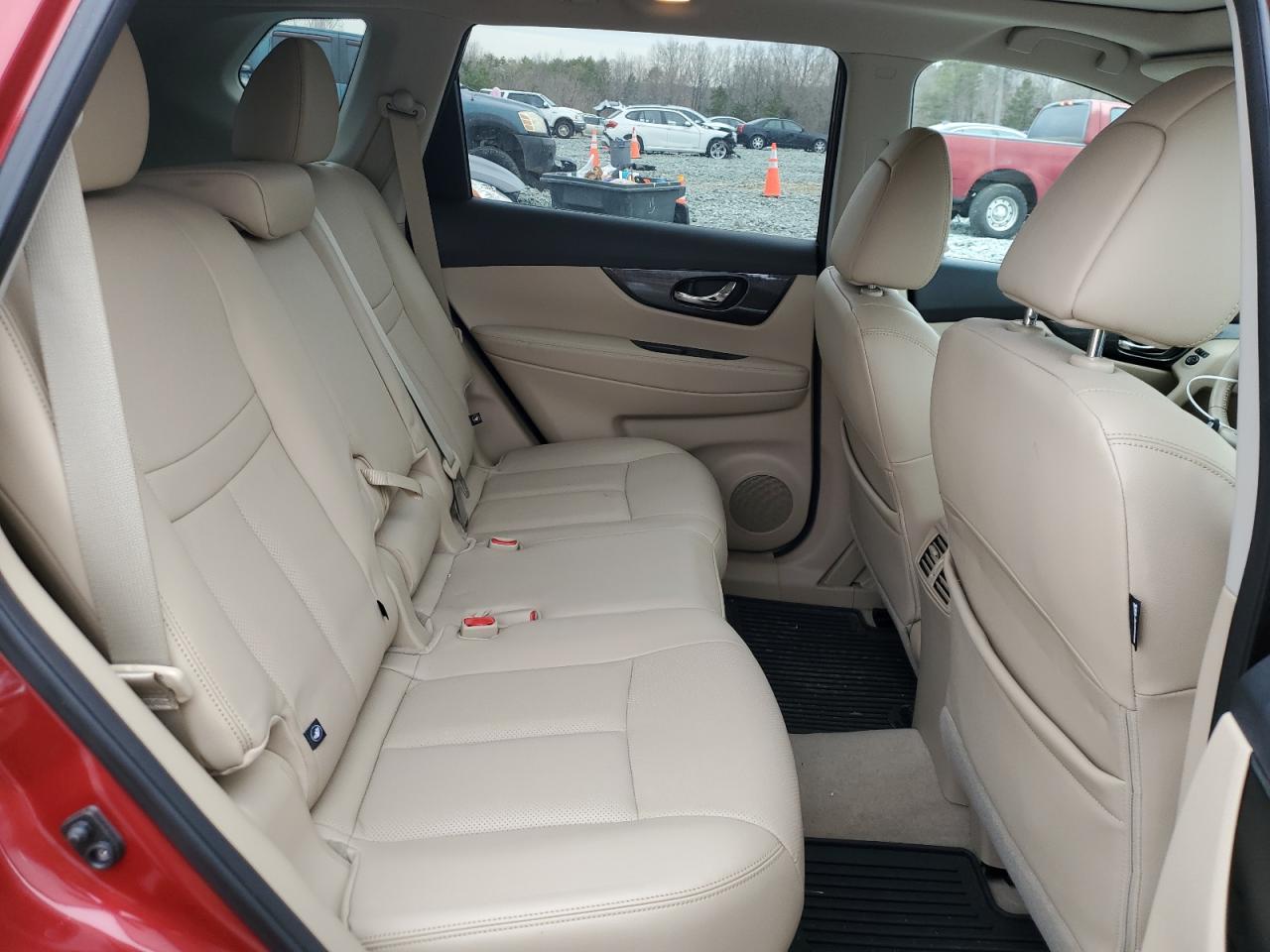 2015 Nissan Rogue - Image 11