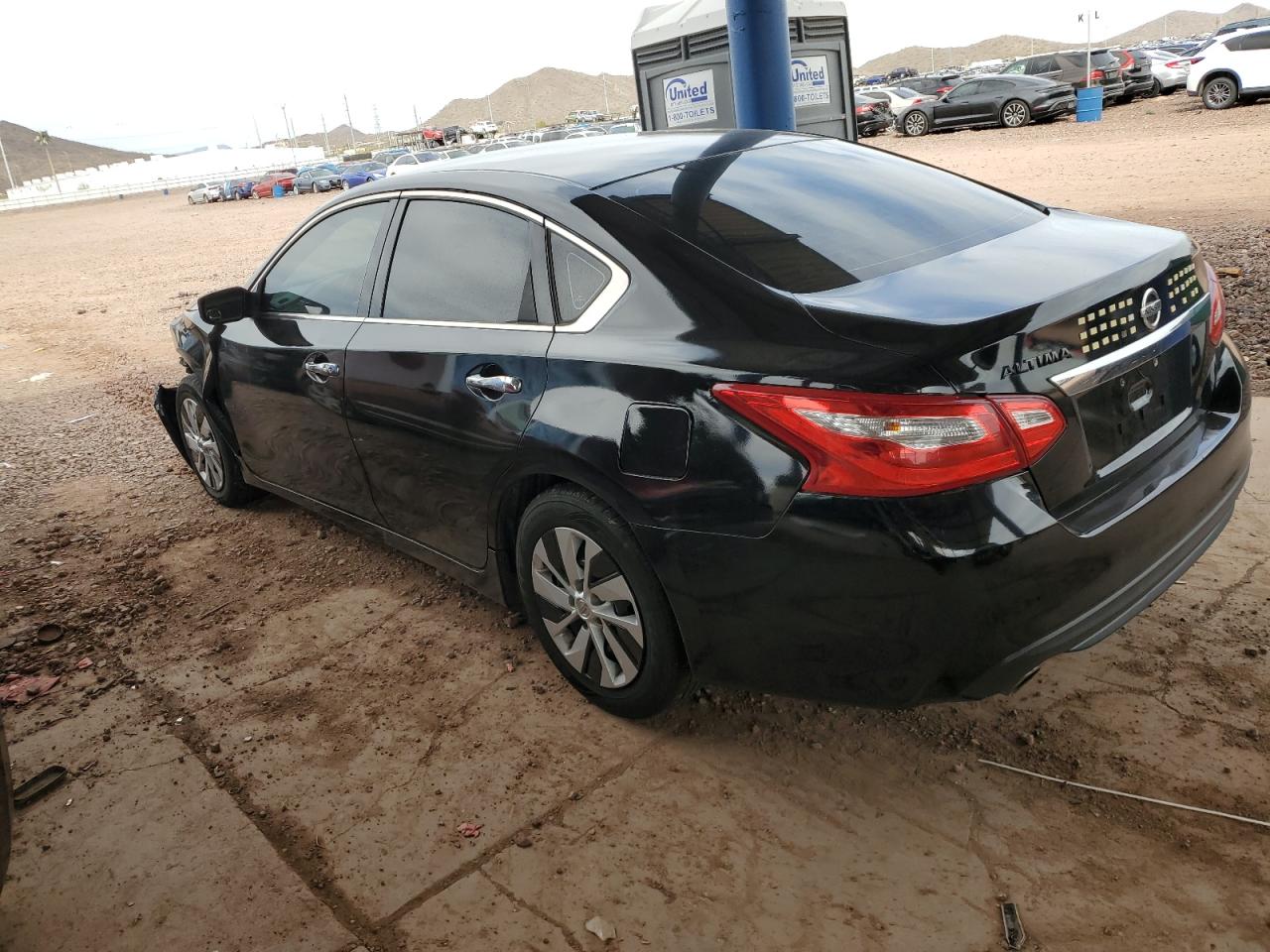 2017 Nissan Altima - Image 2