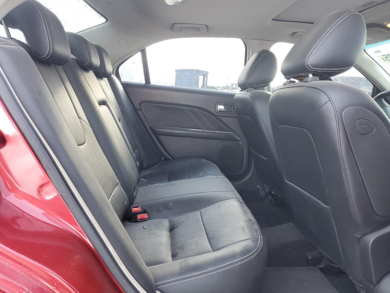 2010 Ford Fusion - Image 10