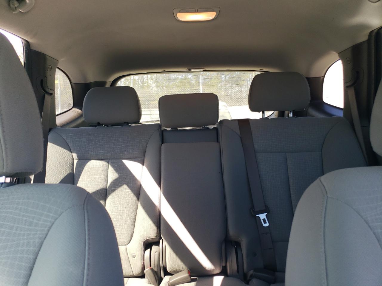 2012 Hyundai Santa Fe - Image 10