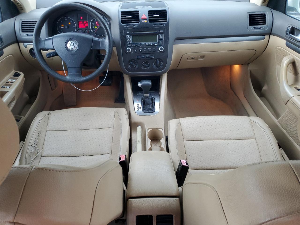 2006 Volkswagen Jetta - Image 8