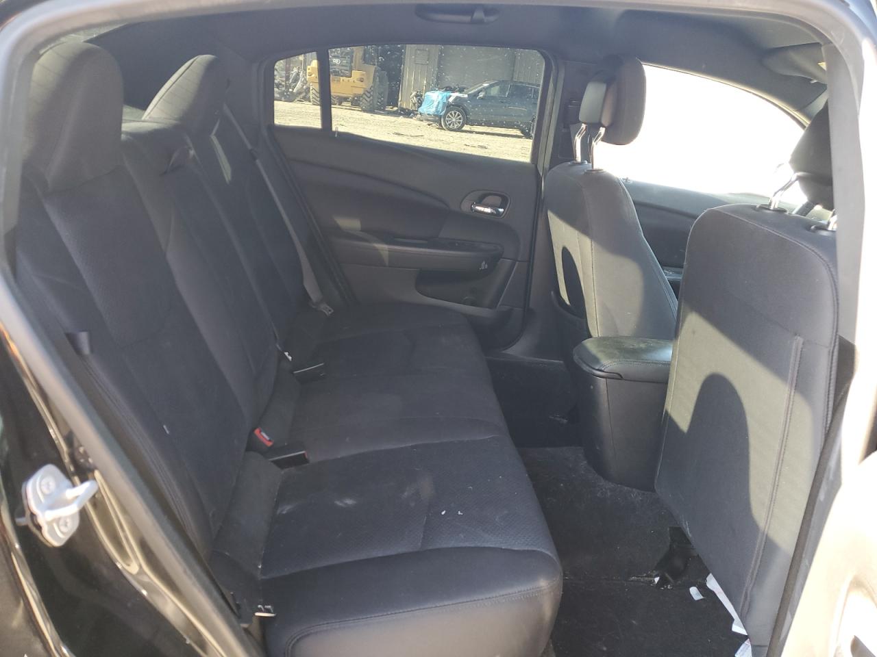 2014 Chrysler 200 - Image 10