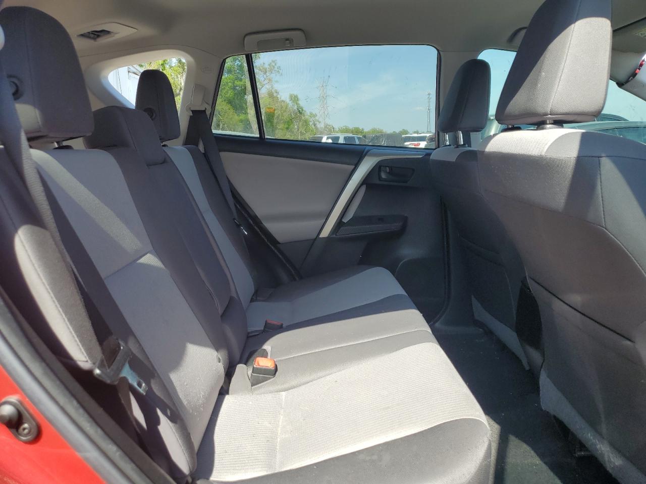 2015 Toyota RAV 4 - Image 11