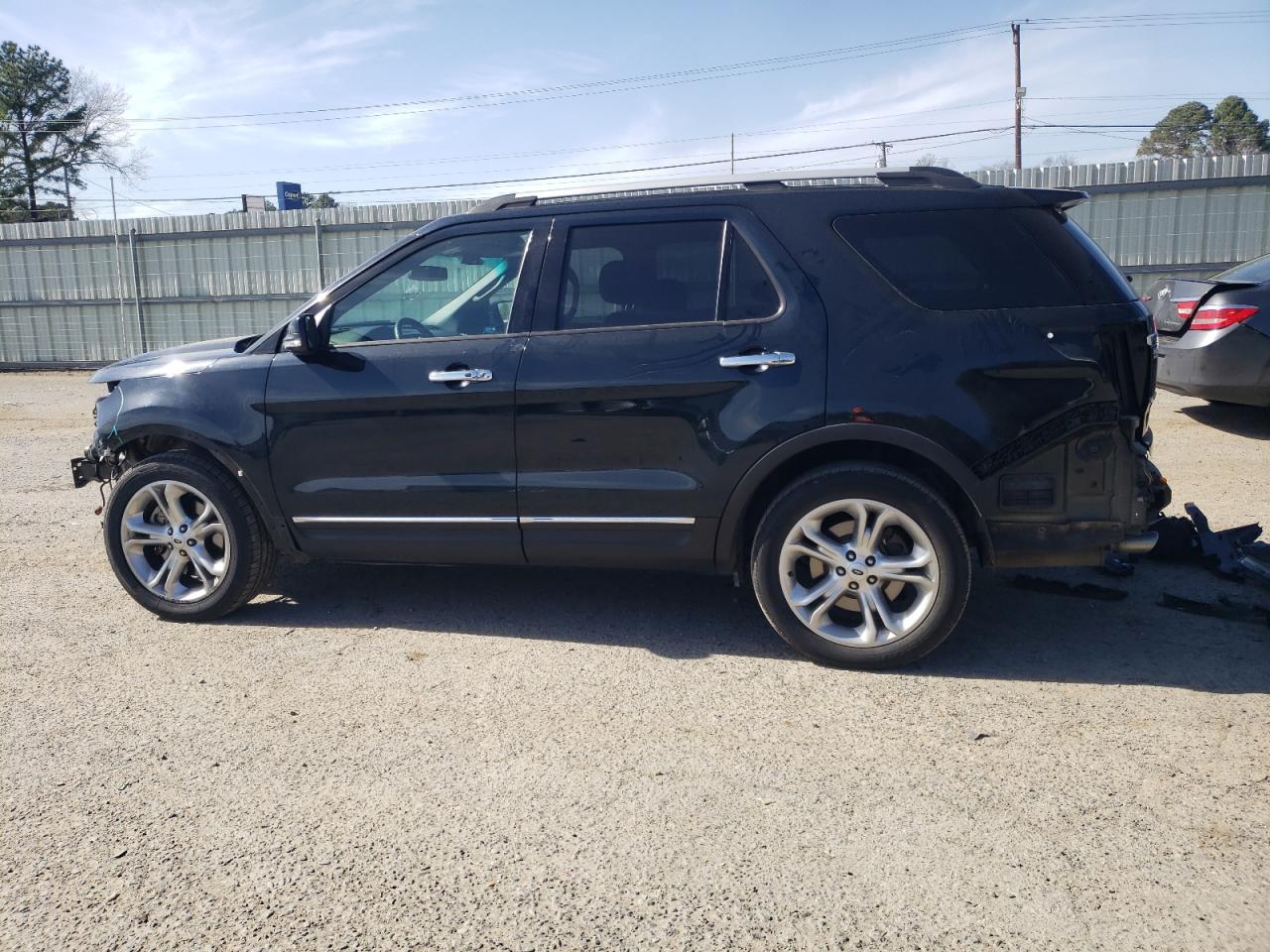 2014 Ford Explorer - Image 2