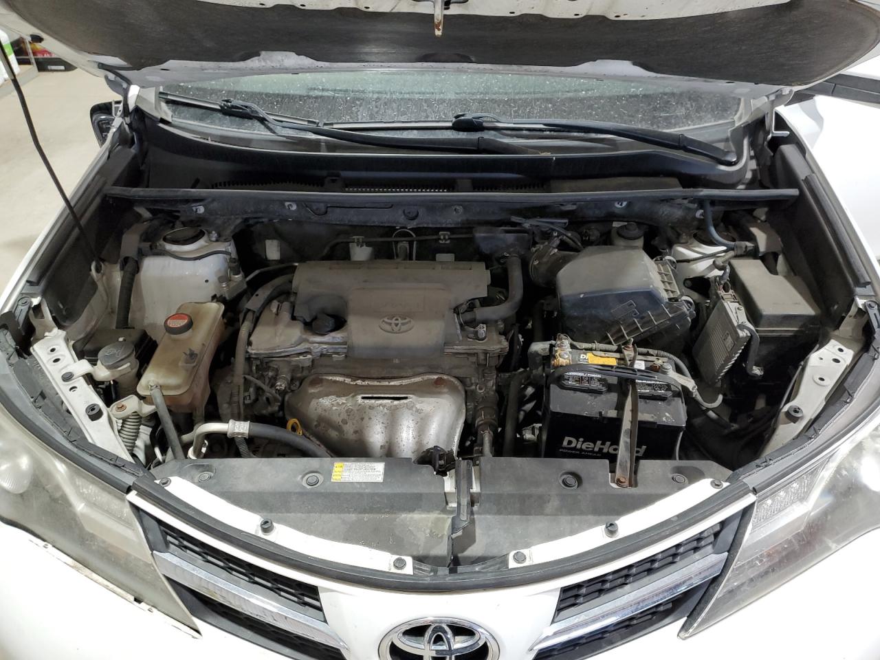 2015 Toyota RAV 4 - Image 12