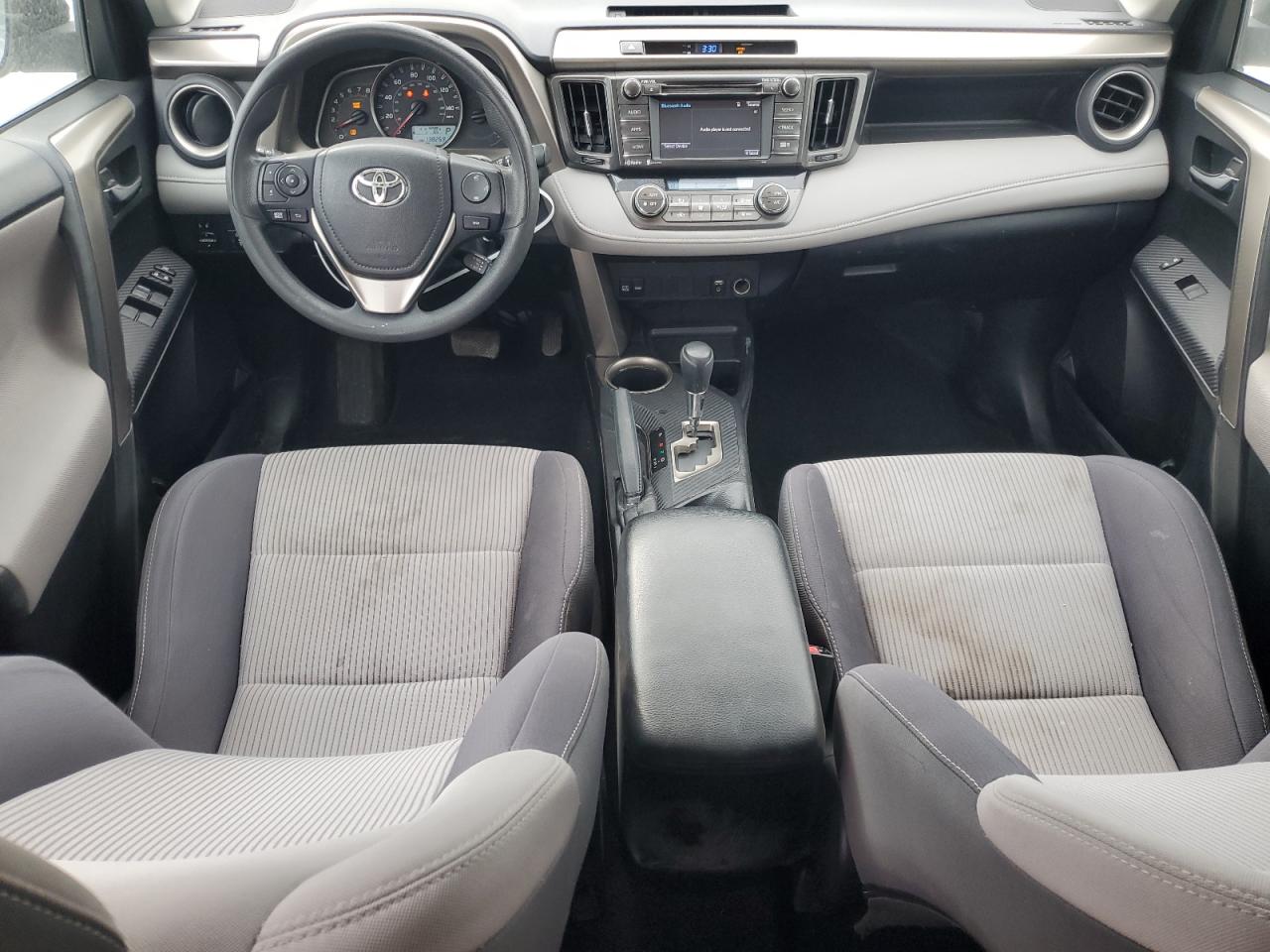 2015 Toyota RAV 4 - Image 8