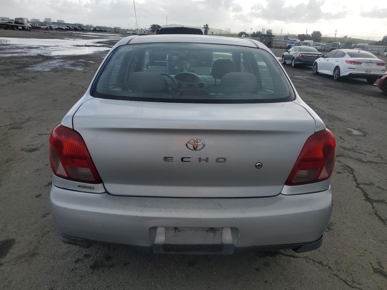 2002 Toyota Echo - Image 6
