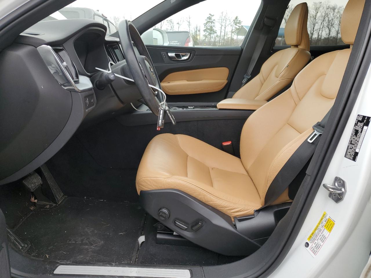 2020 Volvo XC60 - Image 7