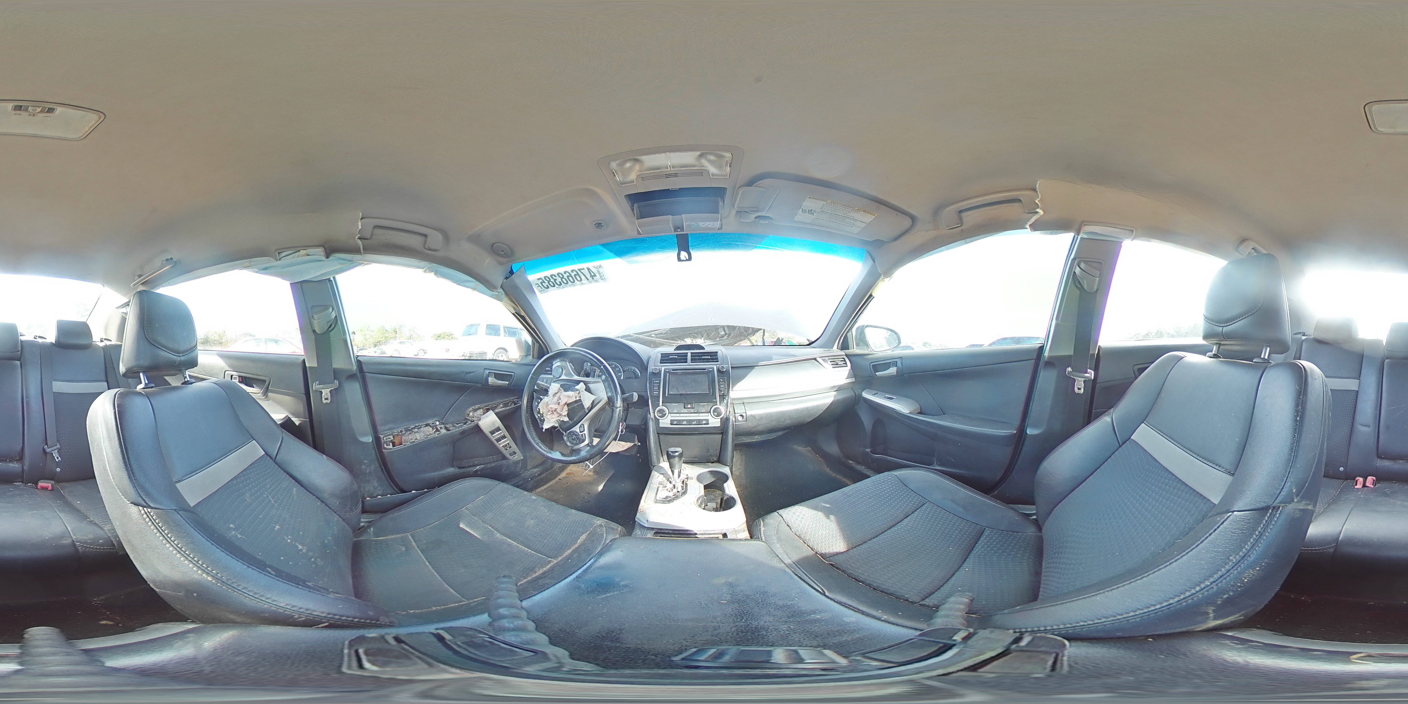2013 Toyota Camry - Image 12