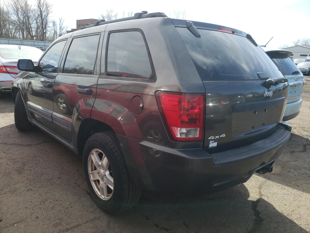 2005 Jeep Grand Cherokee - Image 2