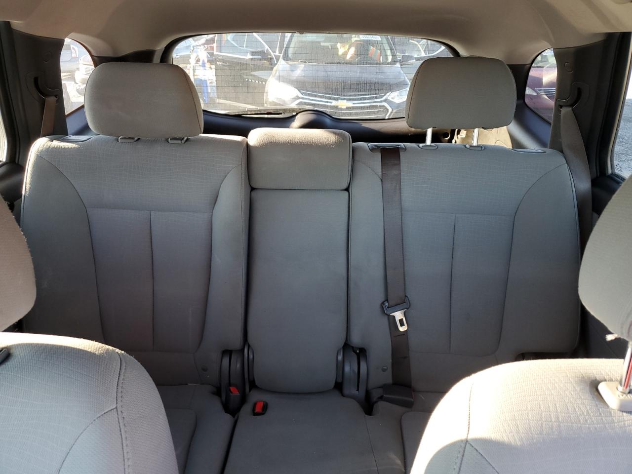 2012 Hyundai Santa Fe - Image 10