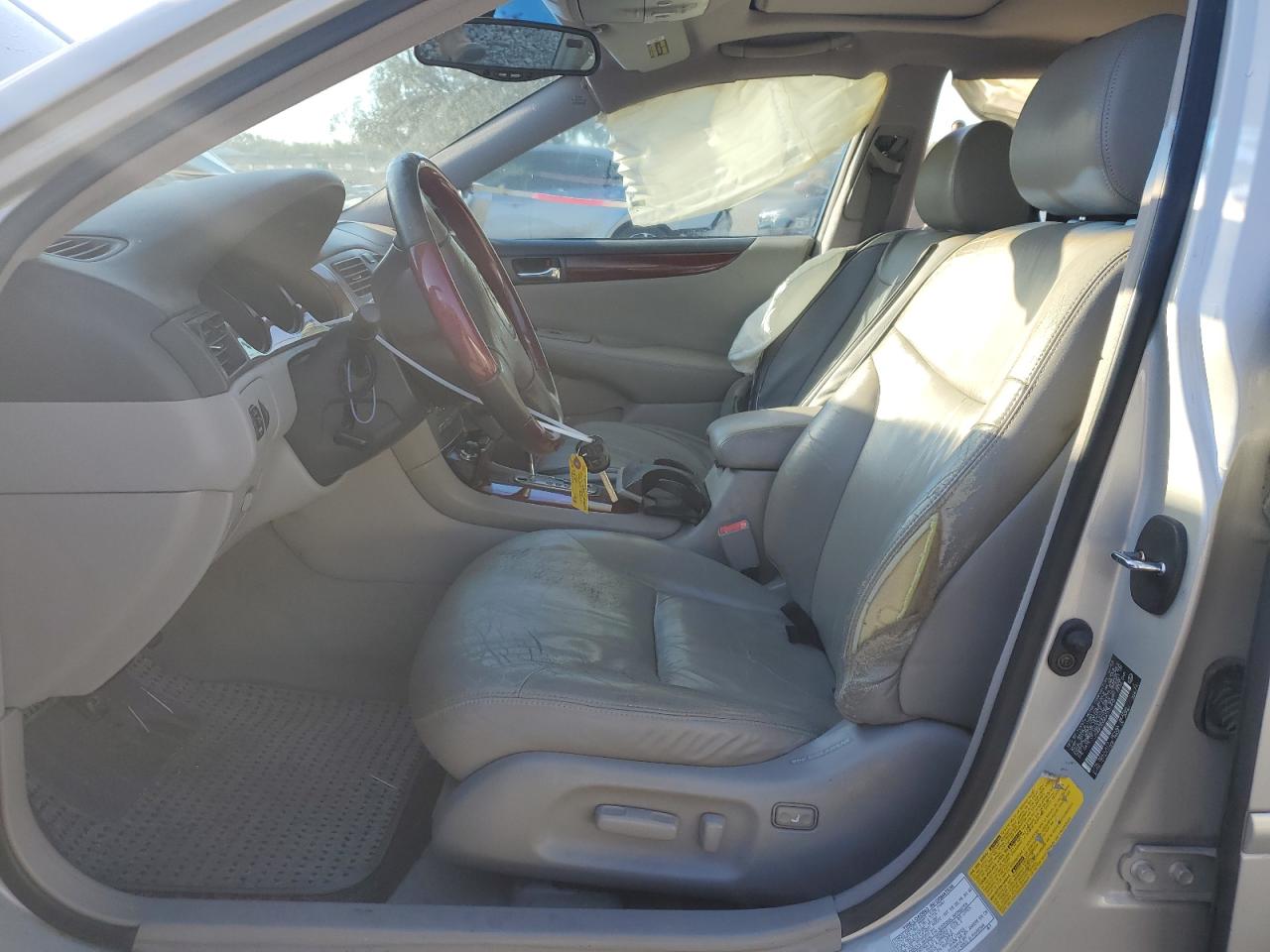 2003 Lexus ES - Image 7