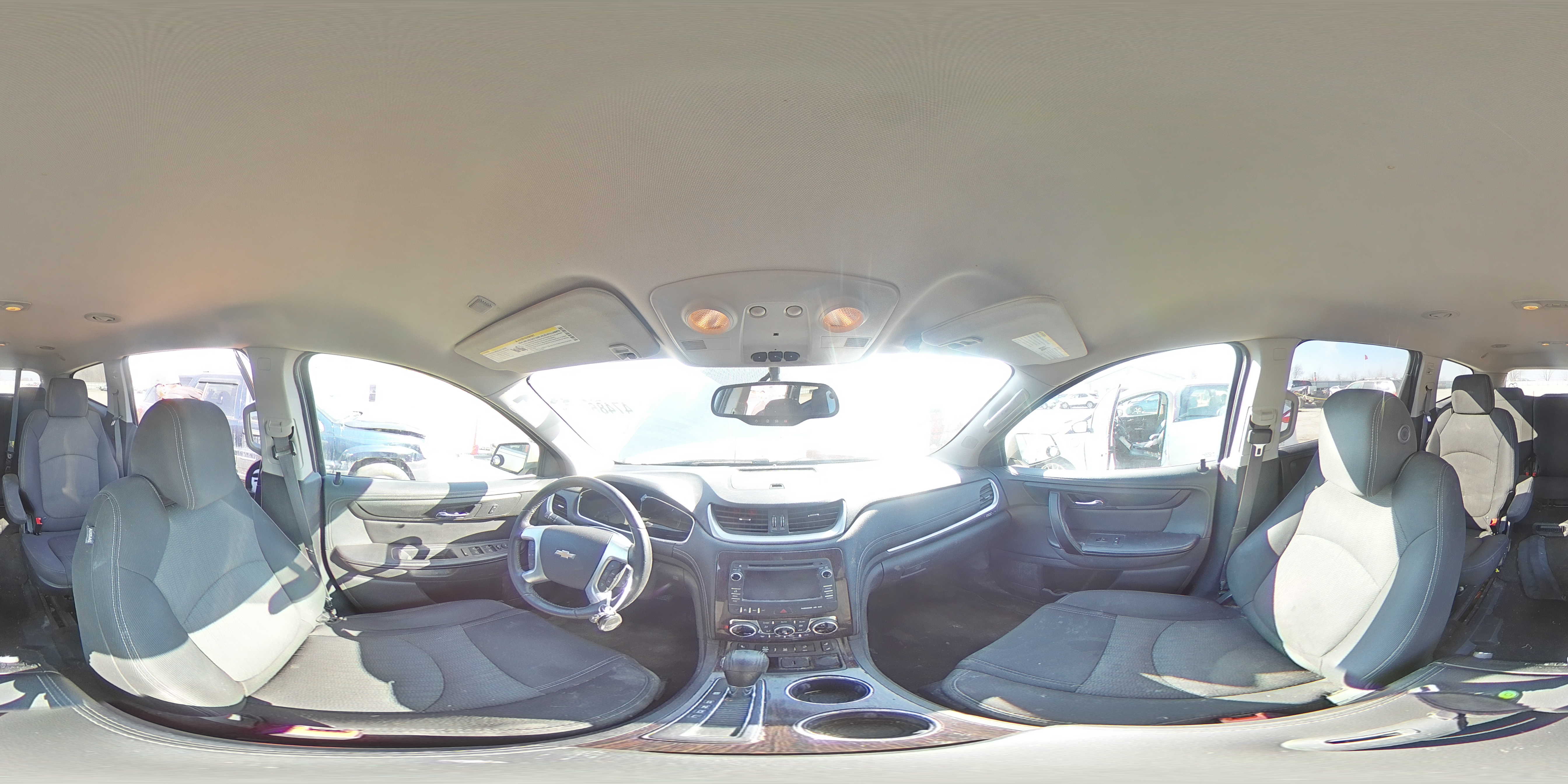 2015 Chevrolet Traverse - Image 13