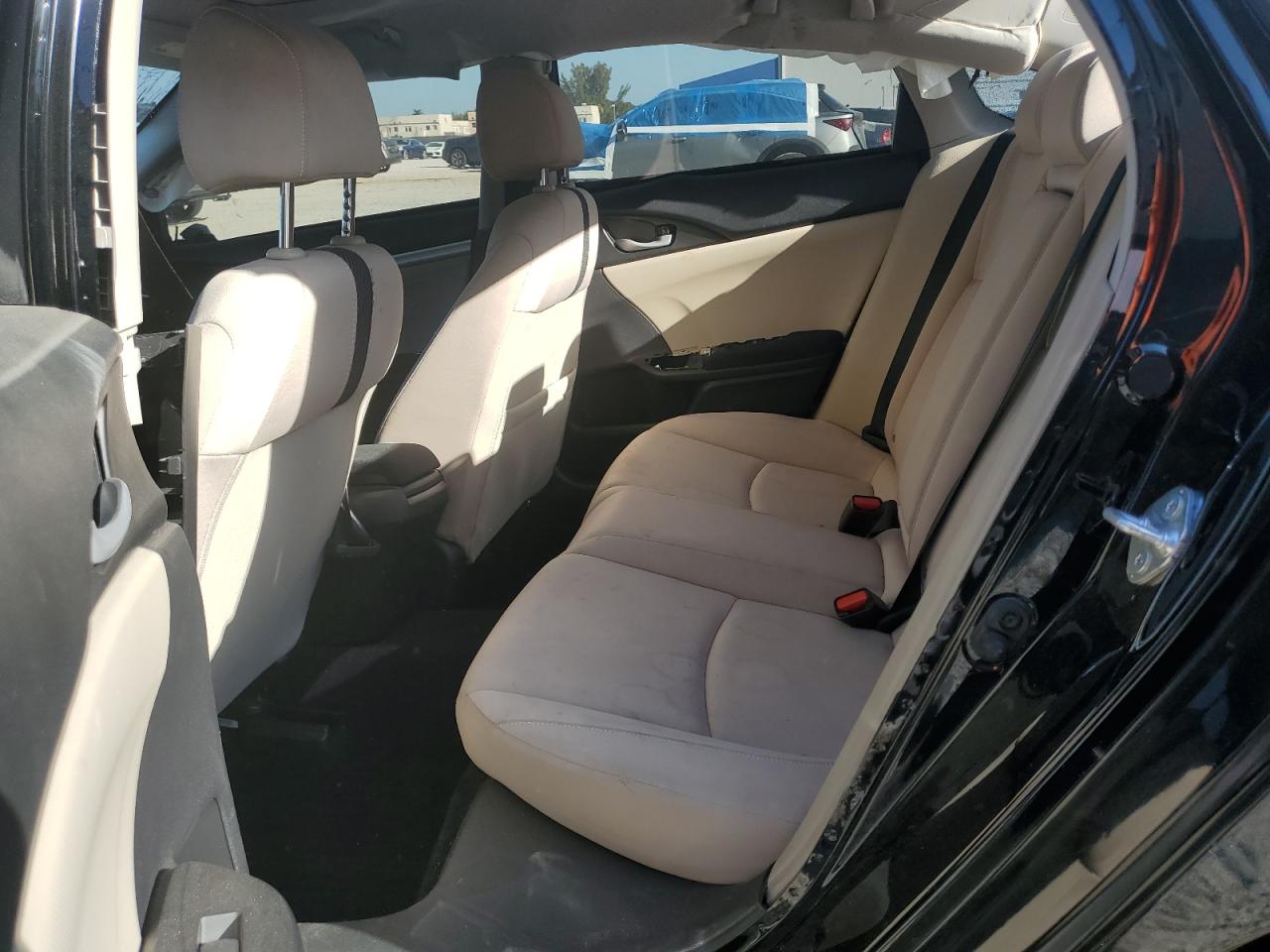 2018 Honda Civic - Image 11