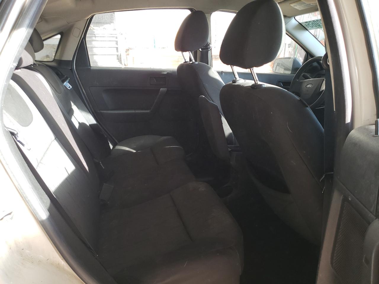 2009 Ford Focus - Image 10