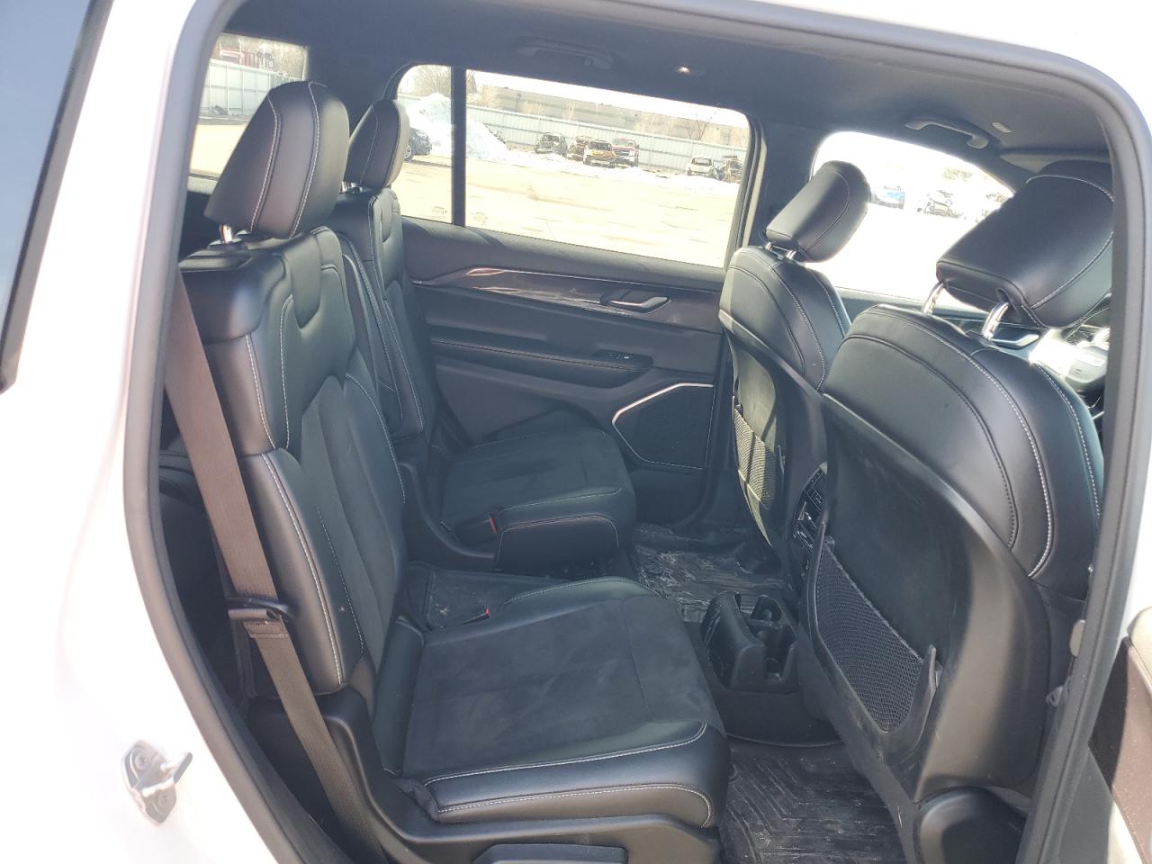 2021 Jeep Grand Cherokee - Image 11