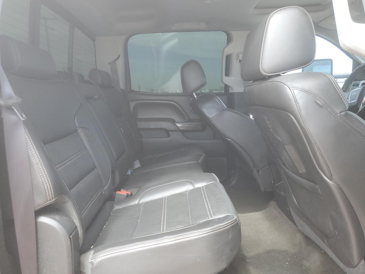 2015 GMC Sierra - Image 10