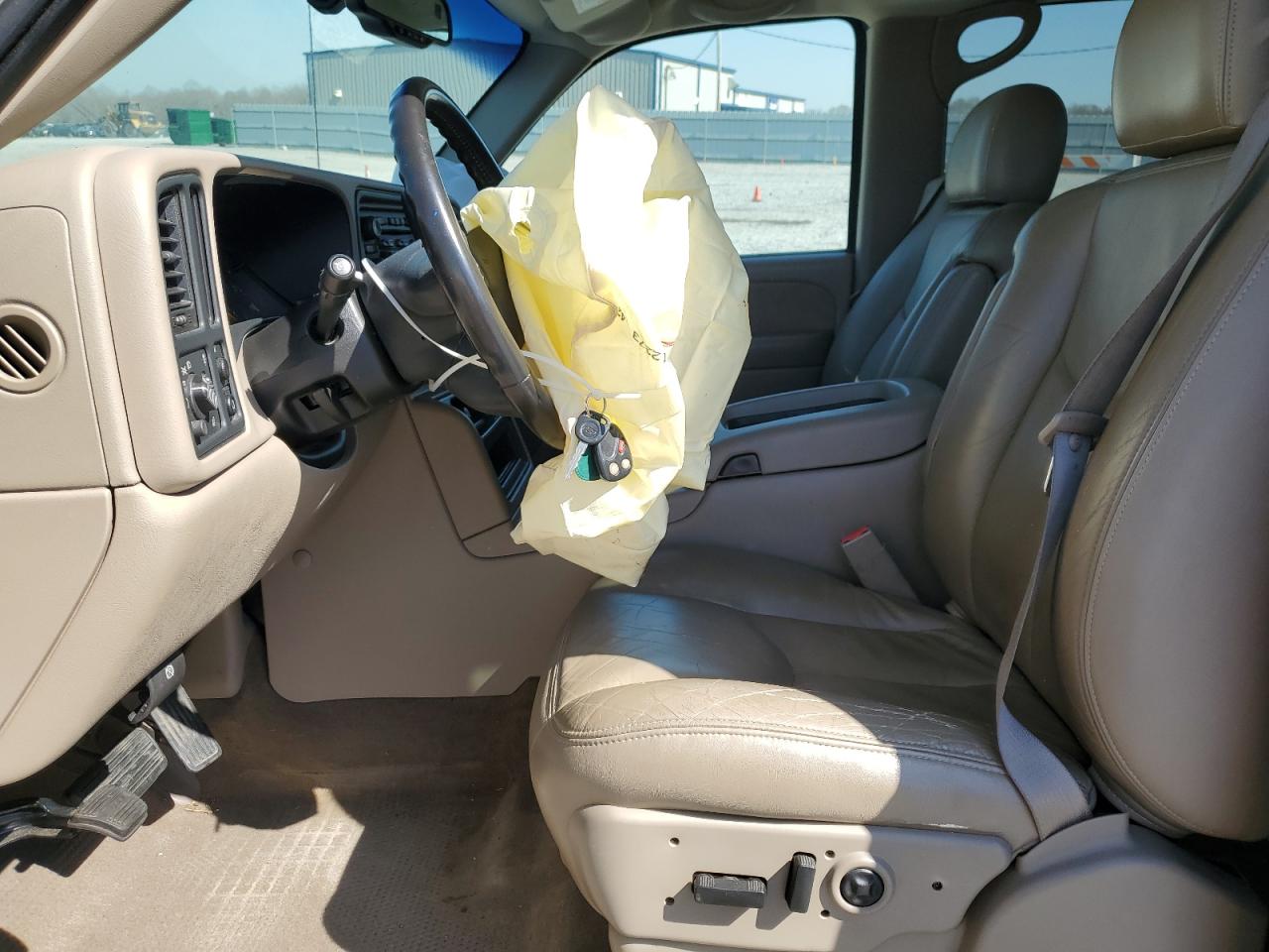 2003 Chevrolet Silverado - Image 7
