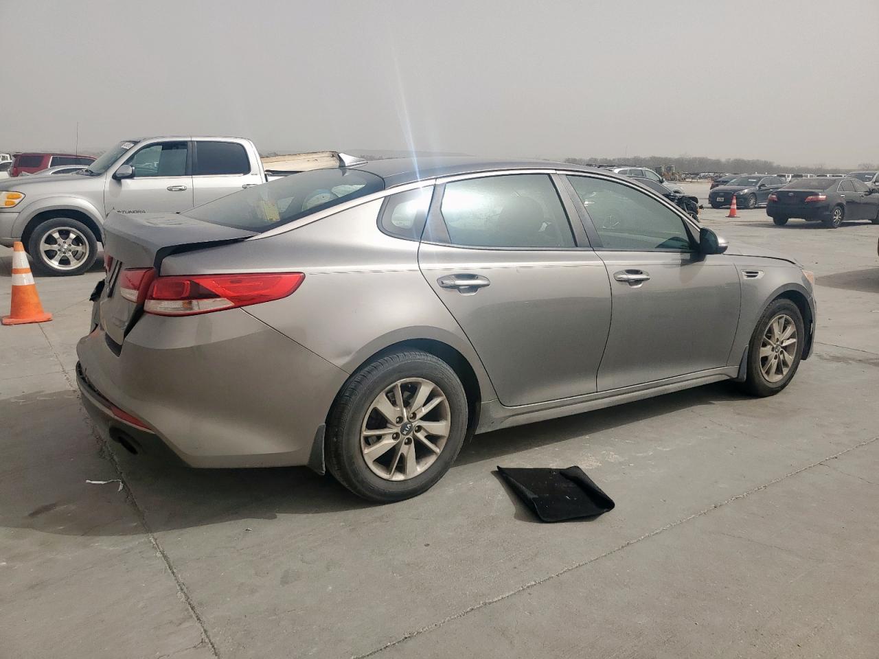 2016 Kia Optima - Image 3