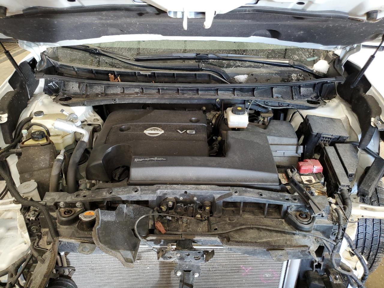 2015 Nissan Murano - Image 12