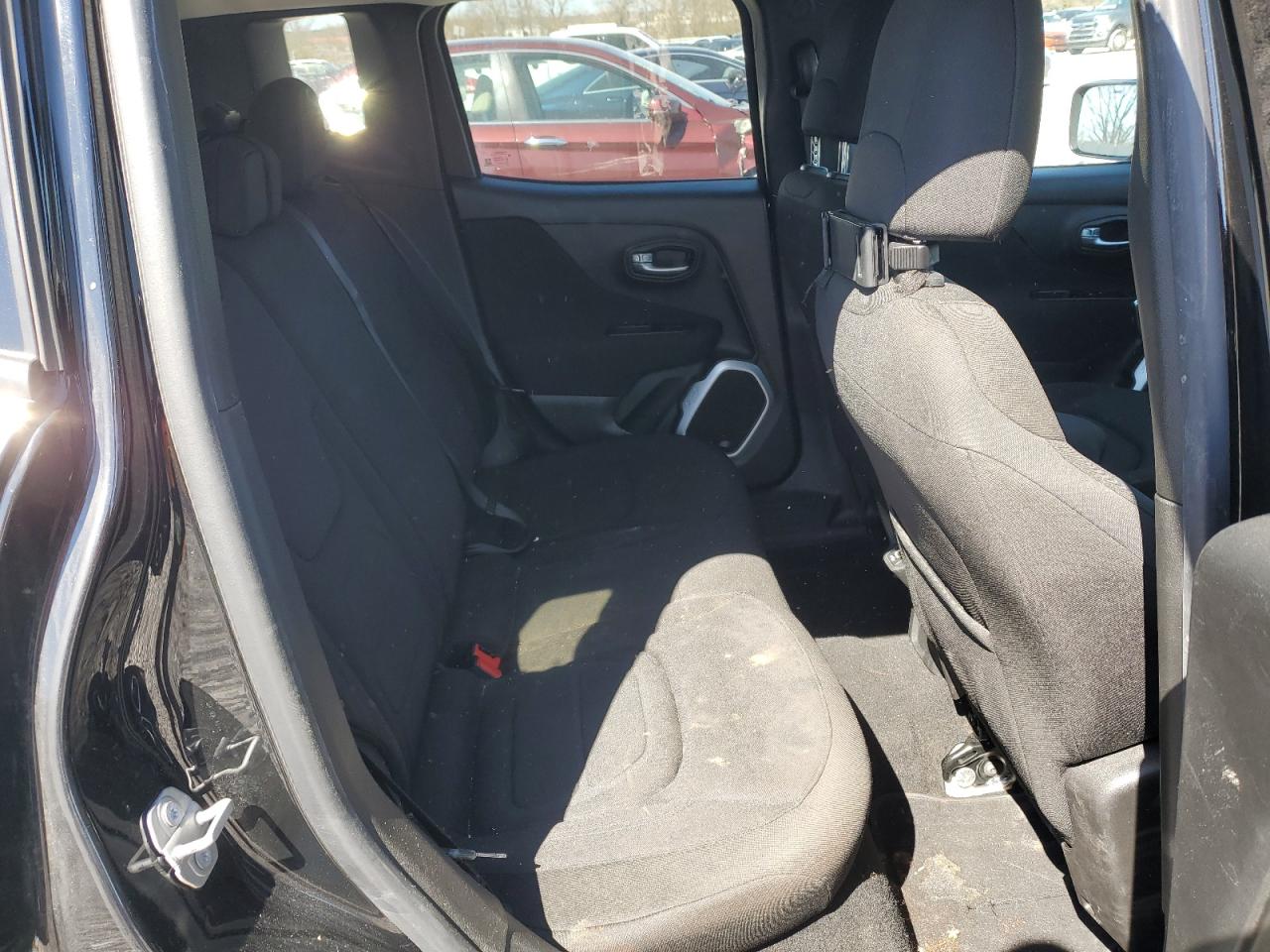 2018 Jeep Renegade - Image 11