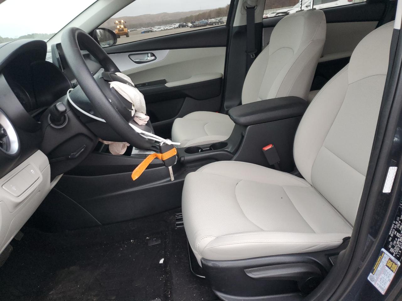 2023 Kia Forte - Image 7