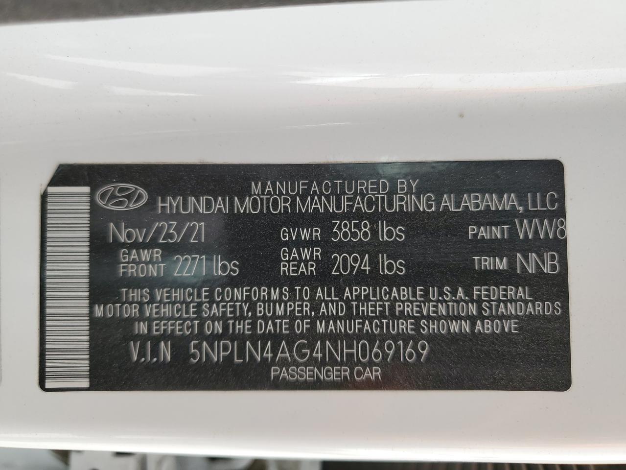 2022 Hyundai Elantra - Image 12