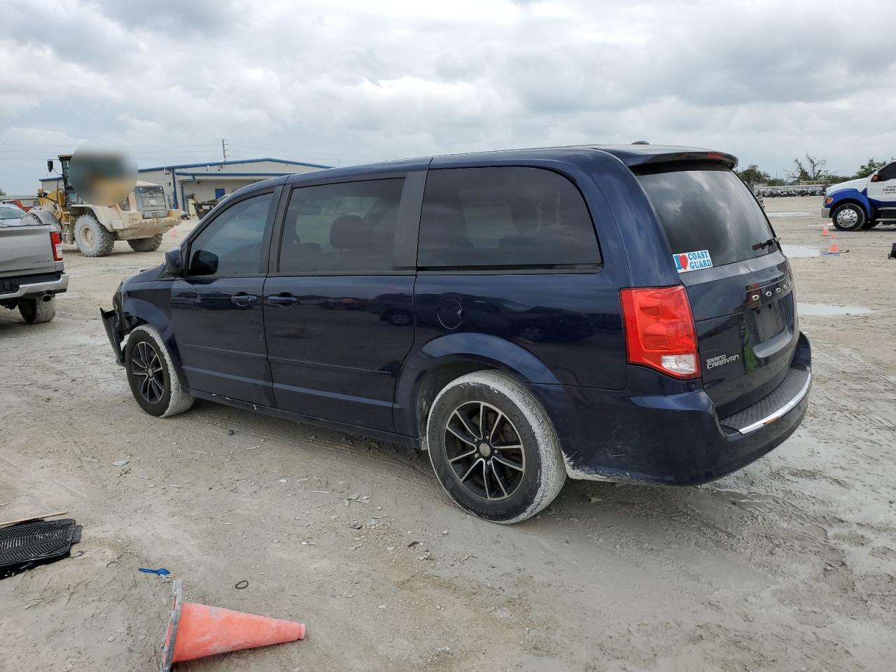 2017 Dodge Caravan - Image 2