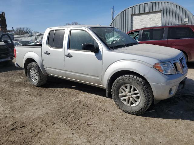  NISSAN FRONTIER 2017 Серебристый