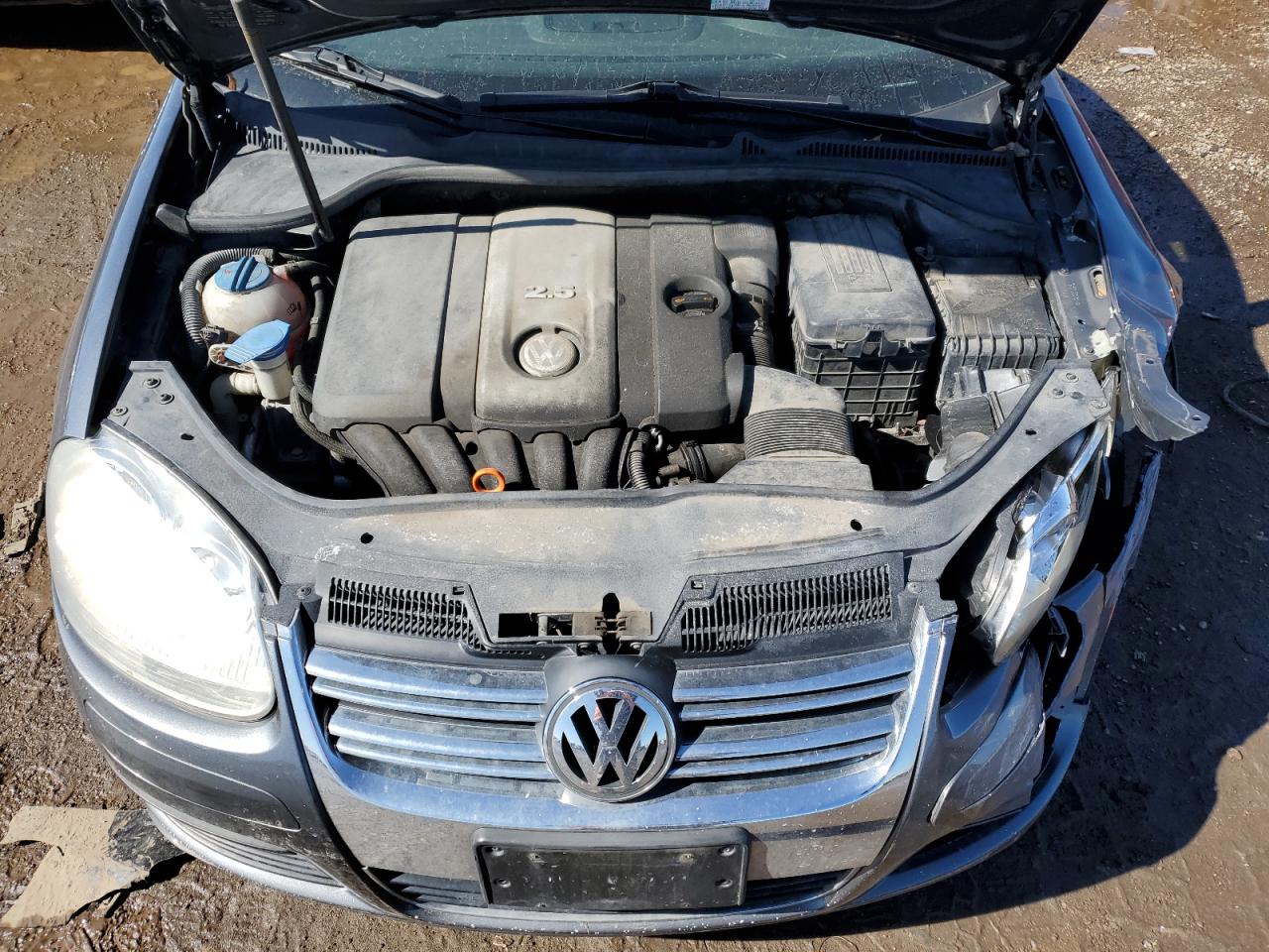 2009 Volkswagen Jetta - Image 11