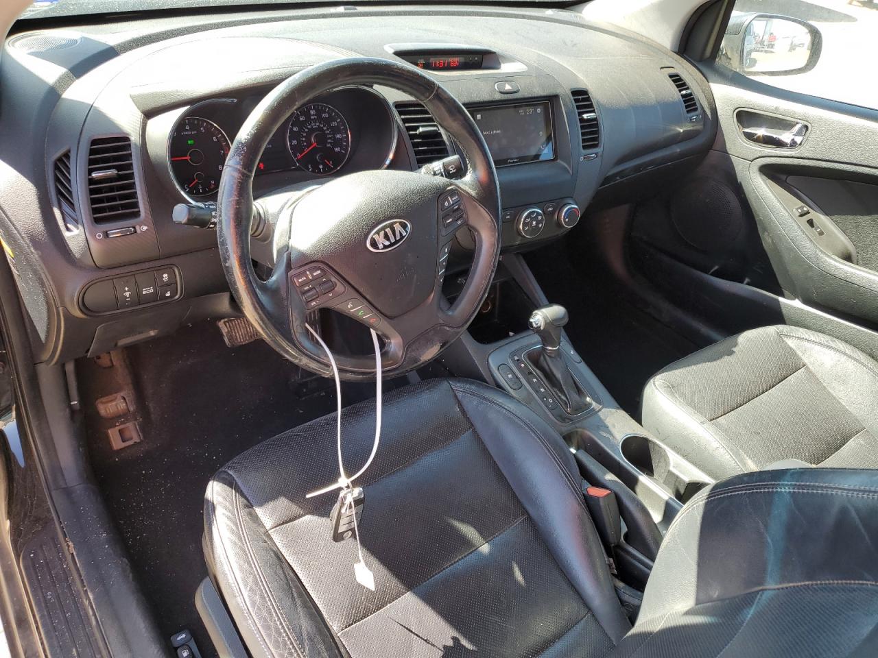 2015 Kia Forte - Image 8