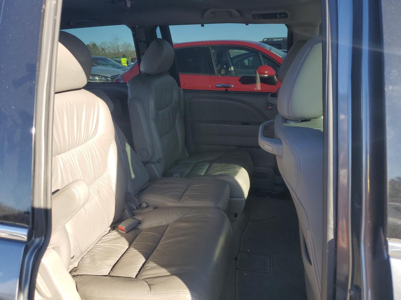 2010 Honda Odyssey - Image 11