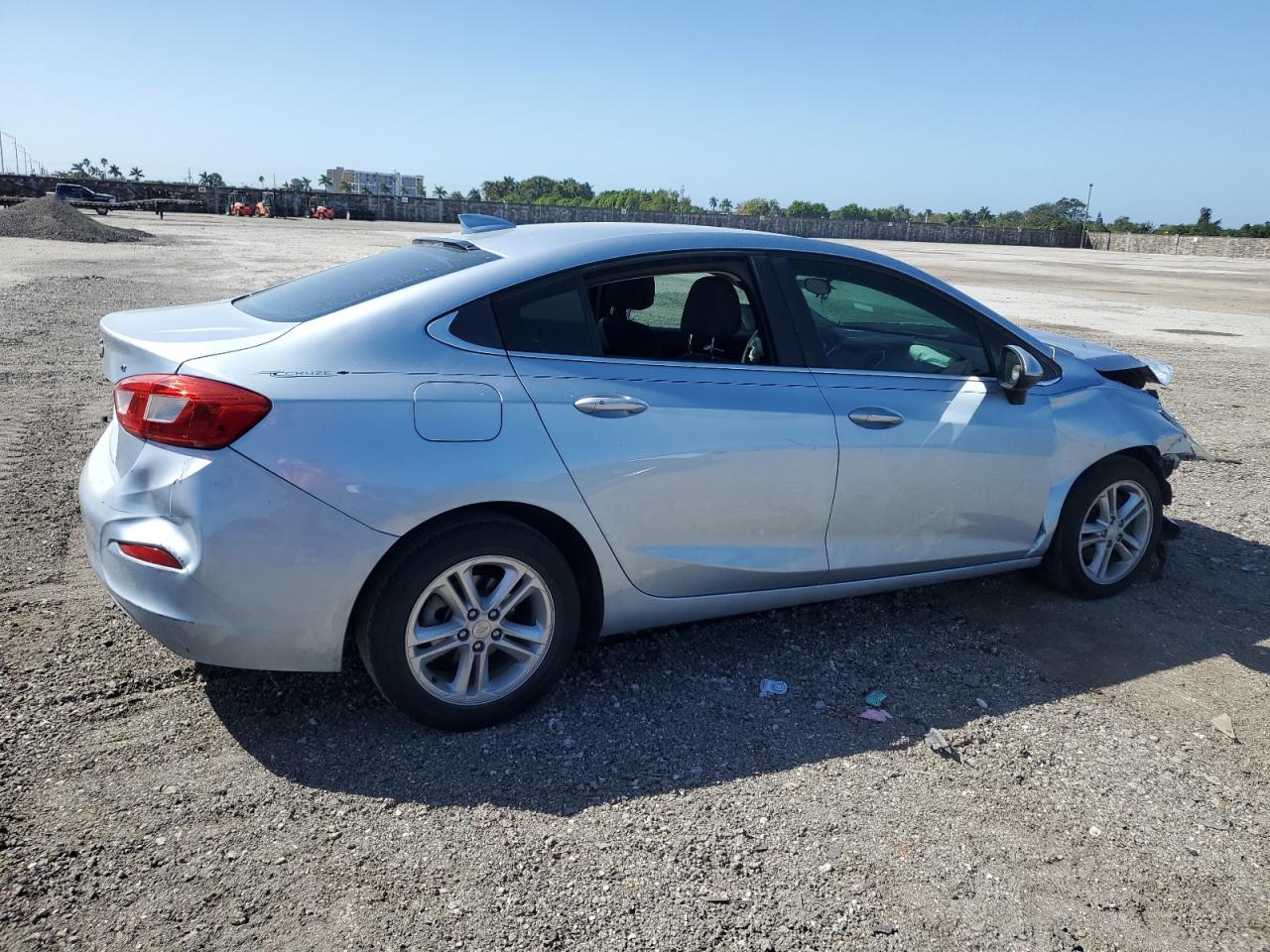 2017 Chevrolet Cruze - Image 3