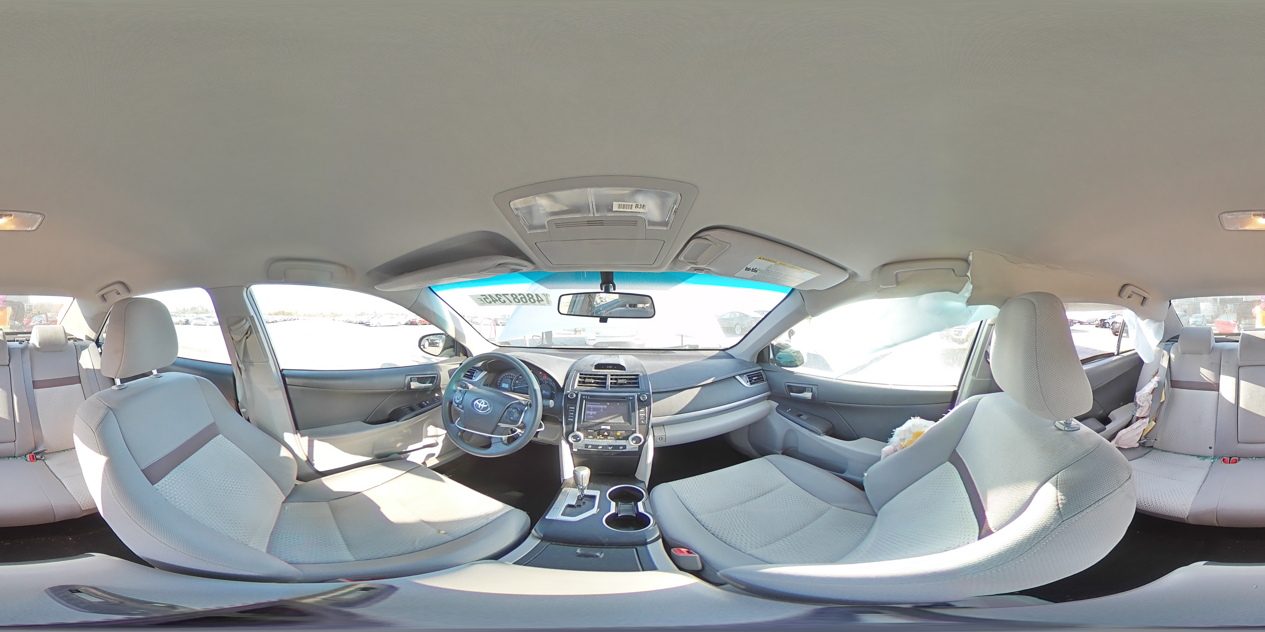2014 Toyota Camry - Image 13