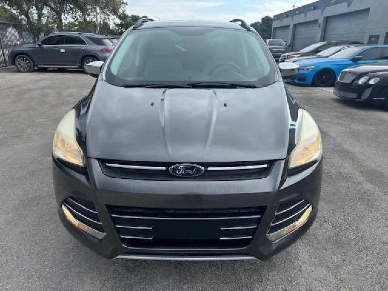 VIN: 1FMCU0GX4GUC35892 2016 FORD ESCAPE