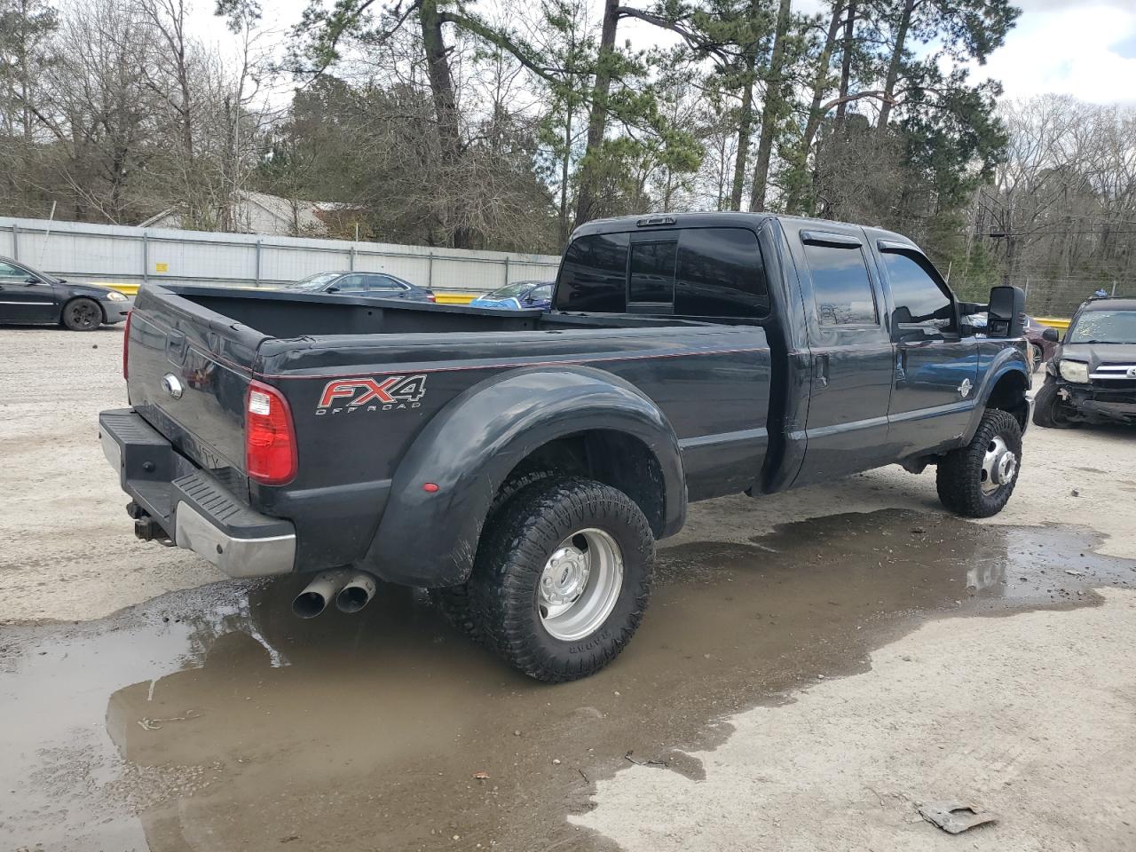 2014 Ford F350 - Image 3