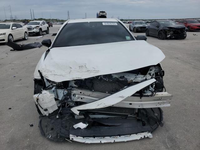  TOYOTA CAMRY 2022 Белы