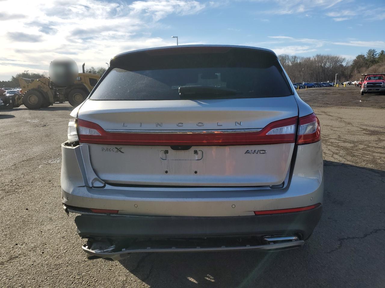 2018 Lincoln MKX - Image 6