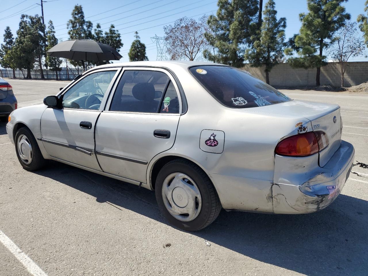 2000 Toyota Corolla - Image 2