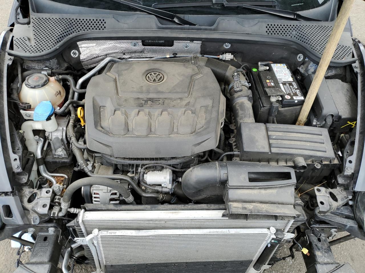 2018 Volkswagen Beetle - Image 11