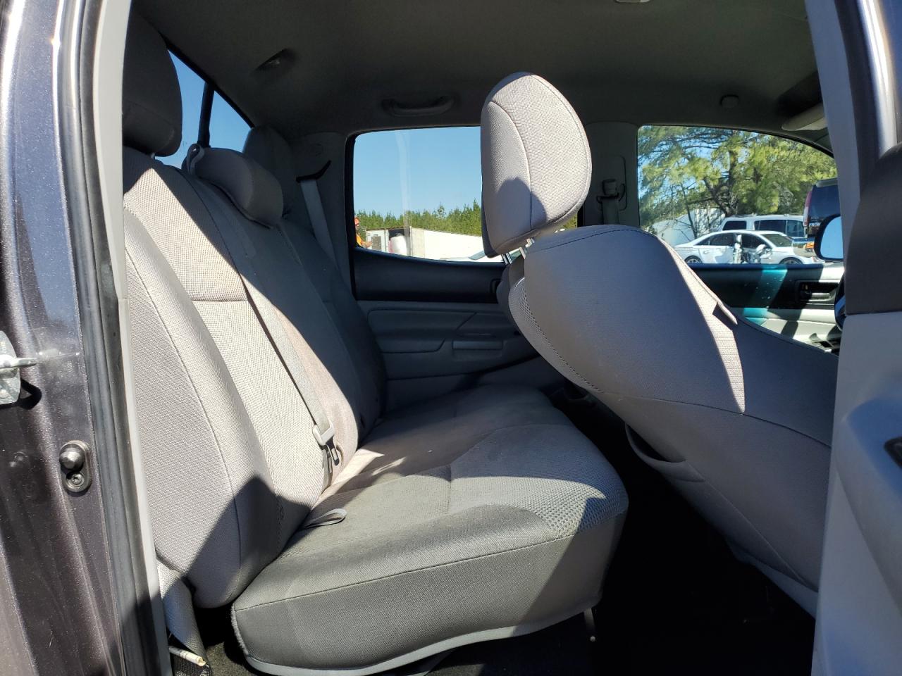 2013 Toyota Tacoma - Image 10