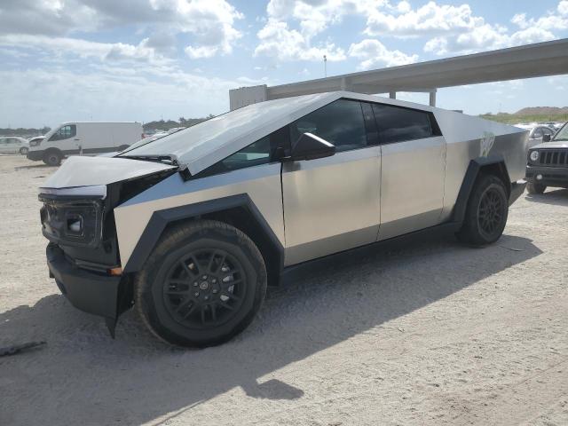 2025 Tesla Cybertruck 