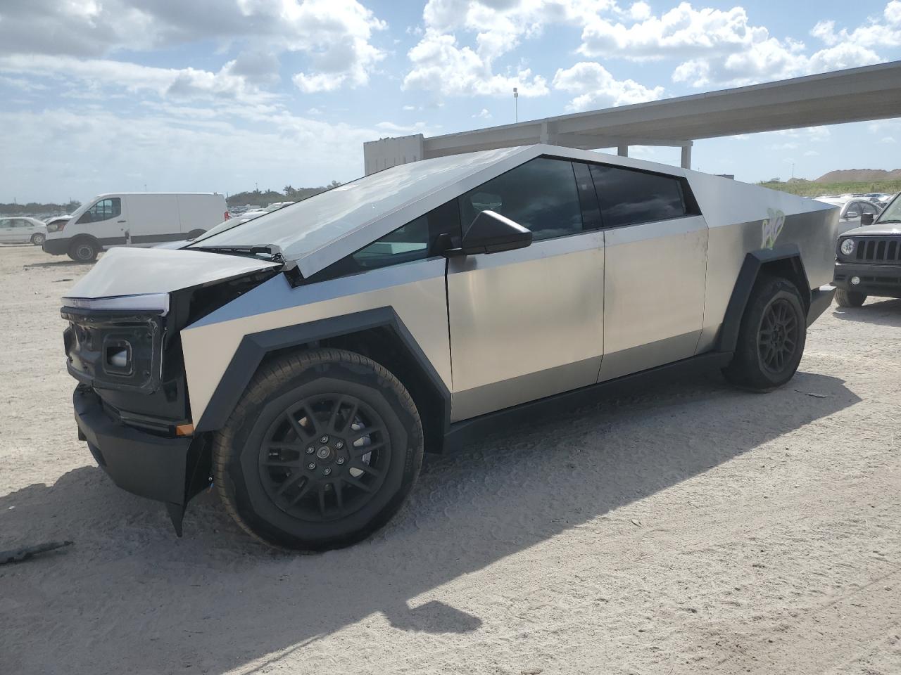 2025 Tesla Cybertruck