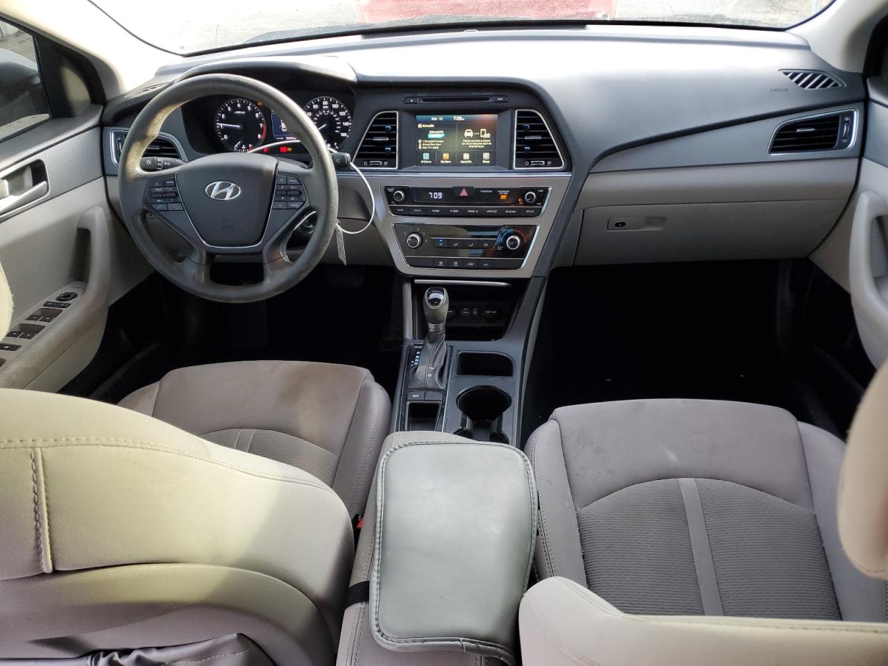 2016 Hyundai Sonata - Image 8